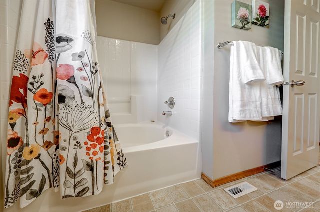 252 Quincy Avenue NE, Renton, WA 98059