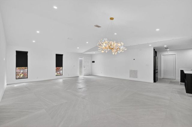 20833 Sonrisa Way, Boca Raton, FL 33433