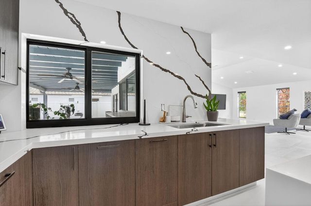 20833 Sonrisa Way, Boca Raton, FL 33433