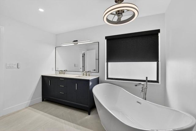 20833 Sonrisa Way, Boca Raton, FL 33433