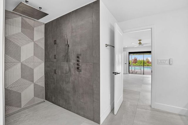 20833 Sonrisa Way, Boca Raton, FL 33433