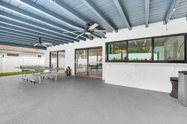 20833 Sonrisa Way, Boca Raton, FL 33433