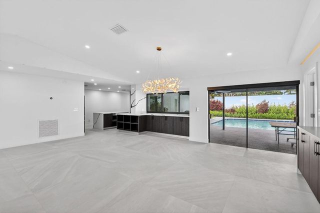 20833 Sonrisa Way, Boca Raton, FL 33433