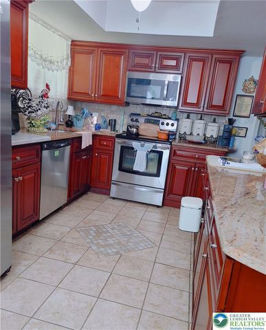 105 Tulip Trail, Tobyhanna Twp, PA 18466