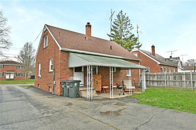 1153 Meadowbrook Avenue SE, Warren, OH 44484