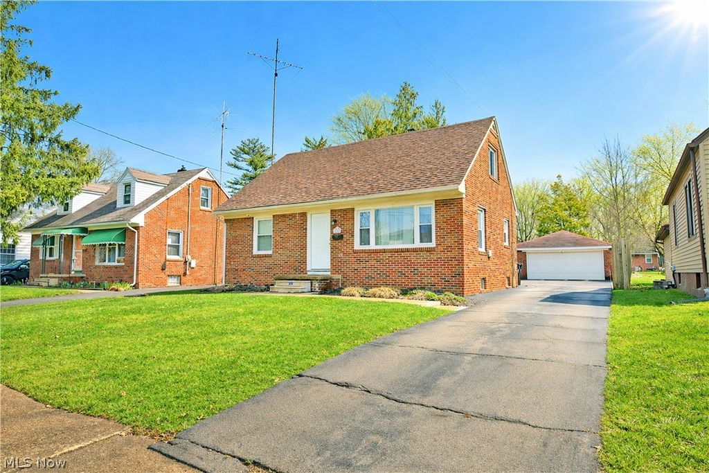 1153 Meadowbrook Avenue SE, Warren, OH 44484