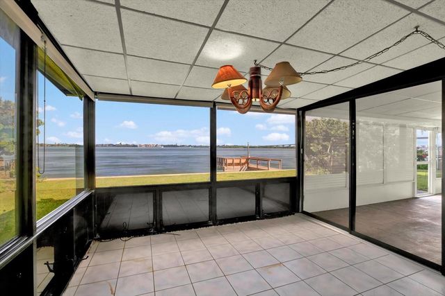 218 DRIFTWOOD LANE, Largo, FL 33770