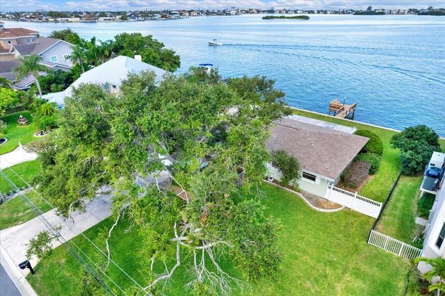 218 DRIFTWOOD LANE, Largo, FL 33770