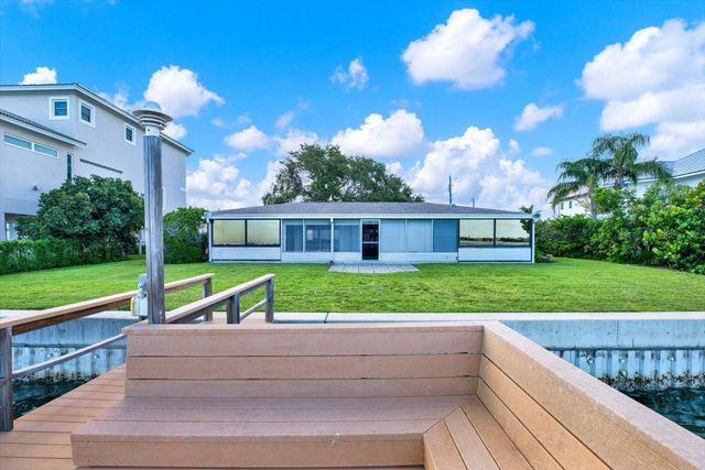 218 DRIFTWOOD LANE, Largo, FL 33770