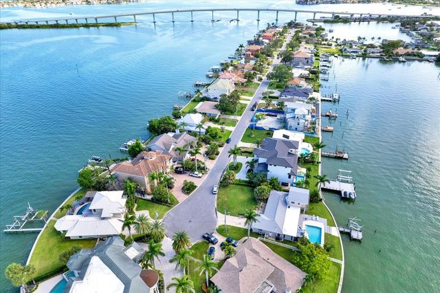 218 DRIFTWOOD LANE, Largo, FL 33770