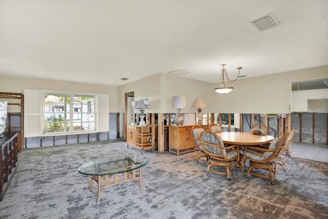 218 DRIFTWOOD LANE, Largo, FL 33770