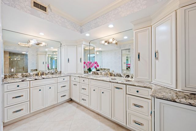 5380 N Ocean Drive 22i, Singer Island, FL 33404