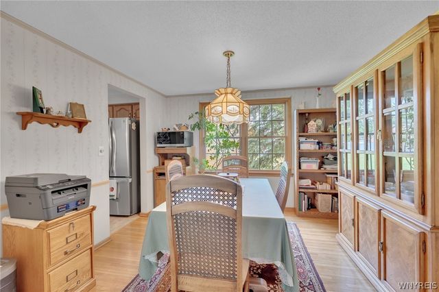 37 Villa Maria Road, West Seneca, NY 14224