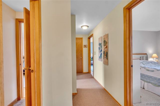 37 Villa Maria Road, West Seneca, NY 14224