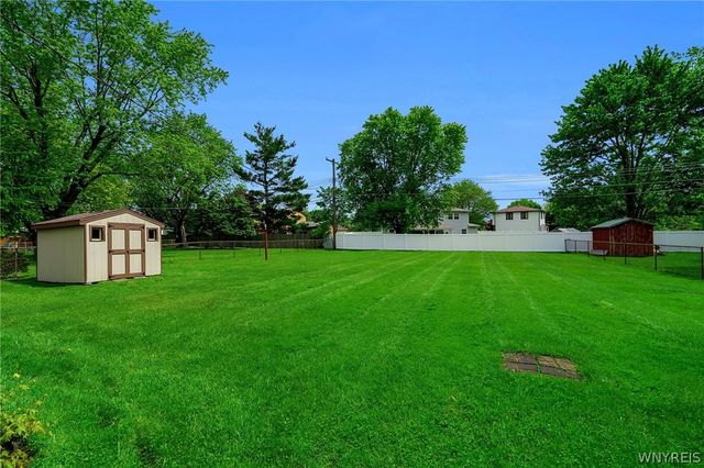37 Villa Maria Road, West Seneca, NY 14224