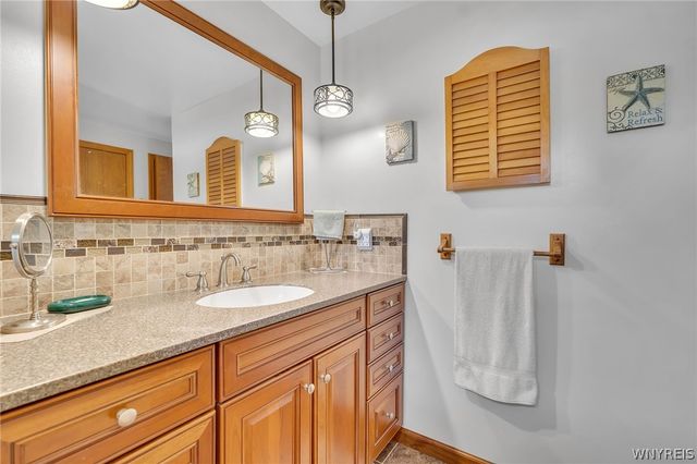 37 Villa Maria Road, West Seneca, NY 14224