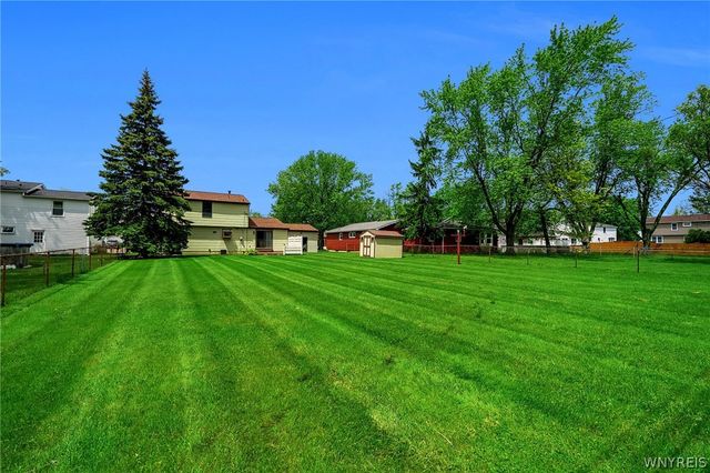 37 Villa Maria Road, West Seneca, NY 14224