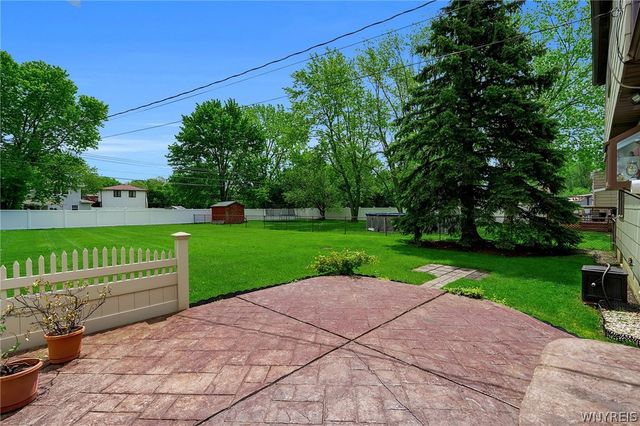 37 Villa Maria Road, West Seneca, NY 14224