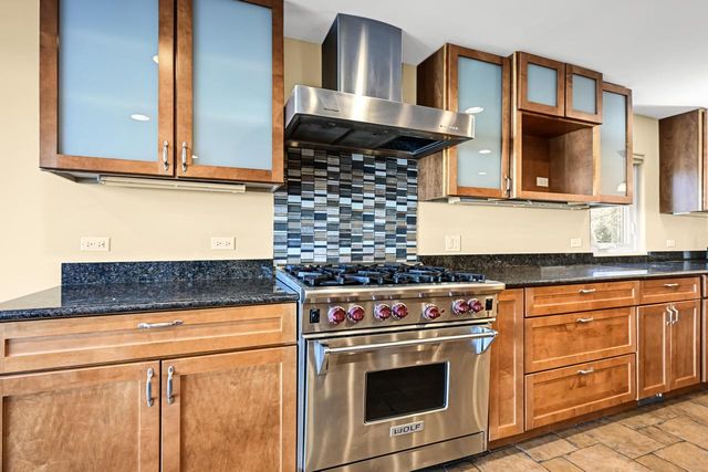 821 Wisconsin STREET, Lake Geneva, WI 53147