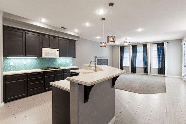 3604 Hillglen Ave, Modesto, CA 95355