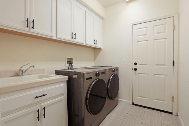 3604 Hillglen Ave, Modesto, CA 95355