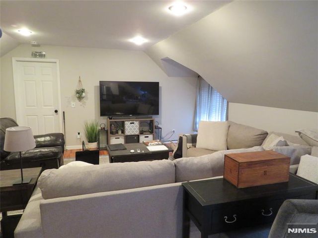 12 Bergen Street, Westwood, NJ 07675