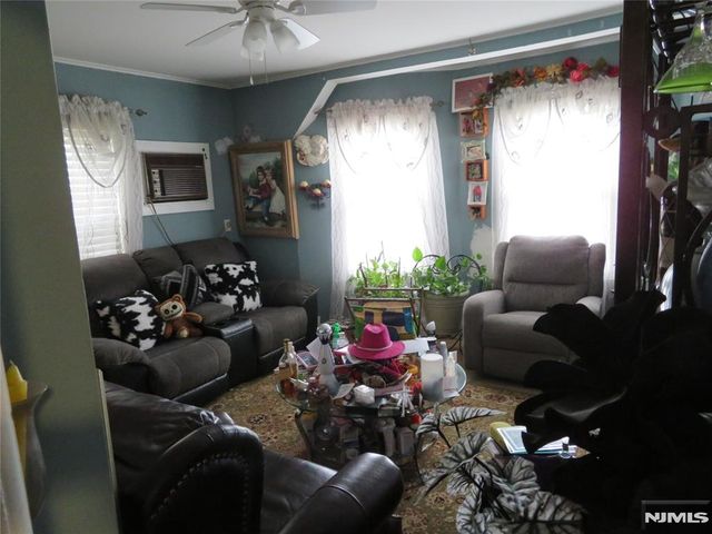 12 Bergen Street, Westwood, NJ 07675