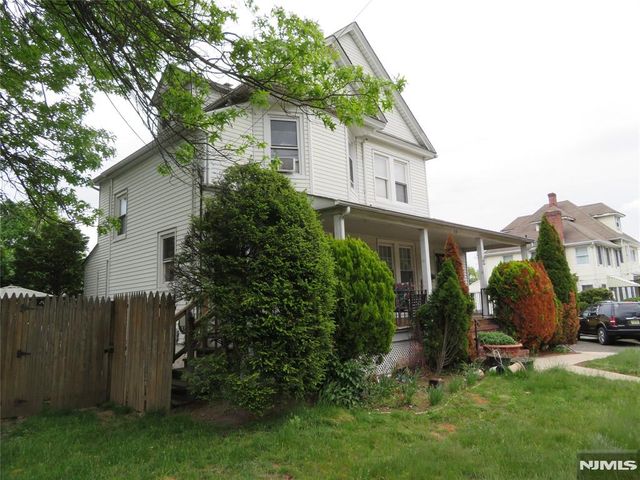 12 Bergen Street, Westwood, NJ 07675