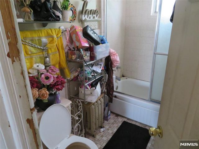12 Bergen Street, Westwood, NJ 07675