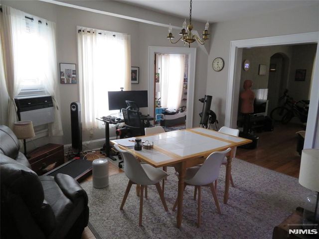 12 Bergen Street, Westwood, NJ 07675