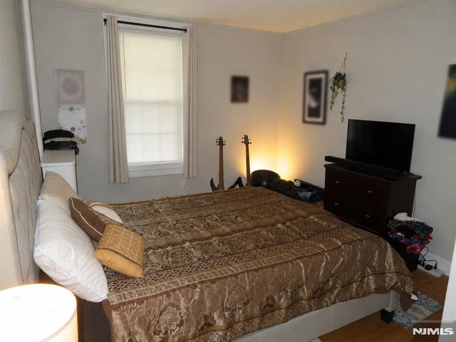 12 Bergen Street, Westwood, NJ 07675