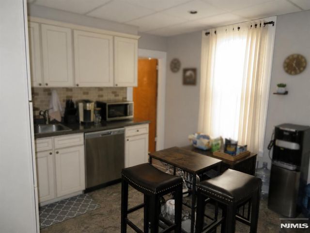 12 Bergen Street, Westwood, NJ 07675