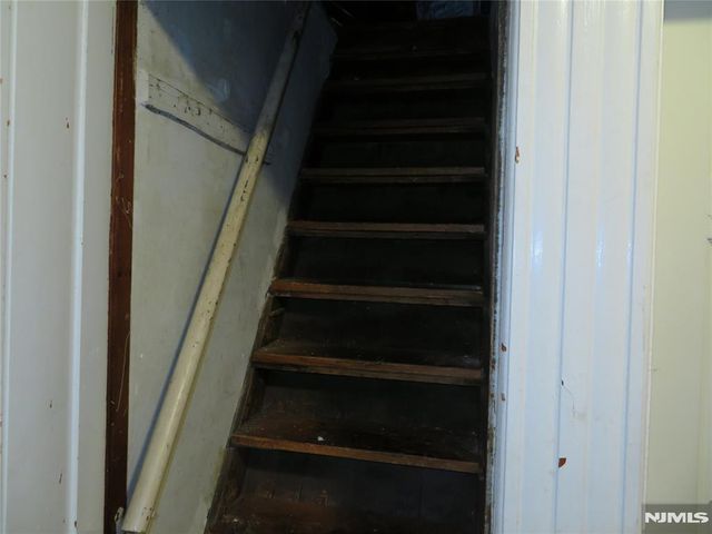 12 Bergen Street, Westwood, NJ 07675