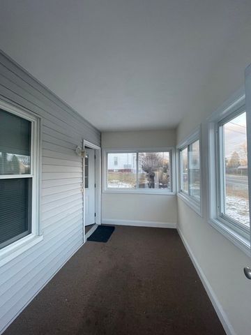290 Hilldale Ave 1, Haverhill, MA 01832