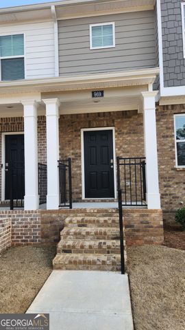 969 Cades Walk, Lawrenceville, GA 30045
