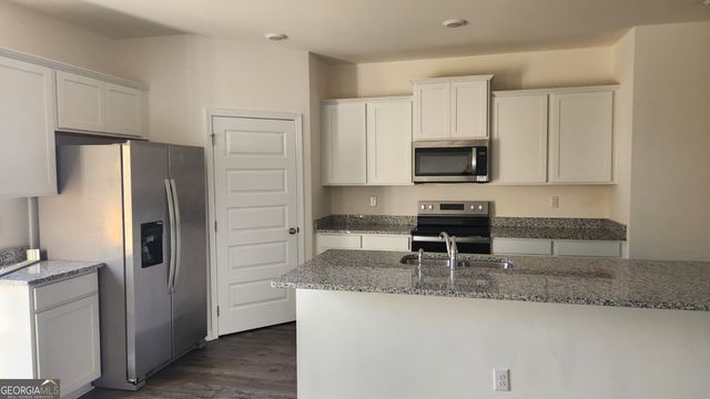 969 Cades Walk, Lawrenceville, GA 30045