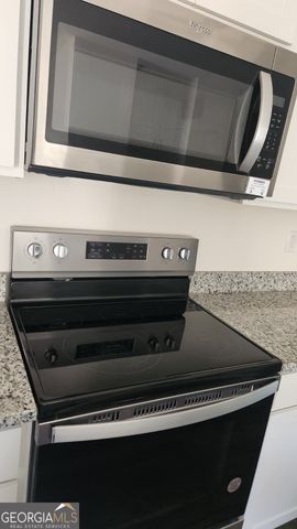 969 Cades Walk, Lawrenceville, GA 30045