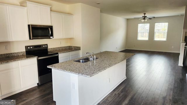 969 Cades Walk, Lawrenceville, GA 30045