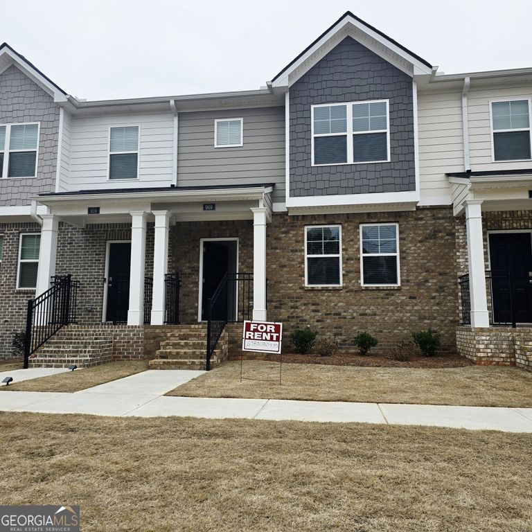 969 Cades Walk, Lawrenceville, GA 30045