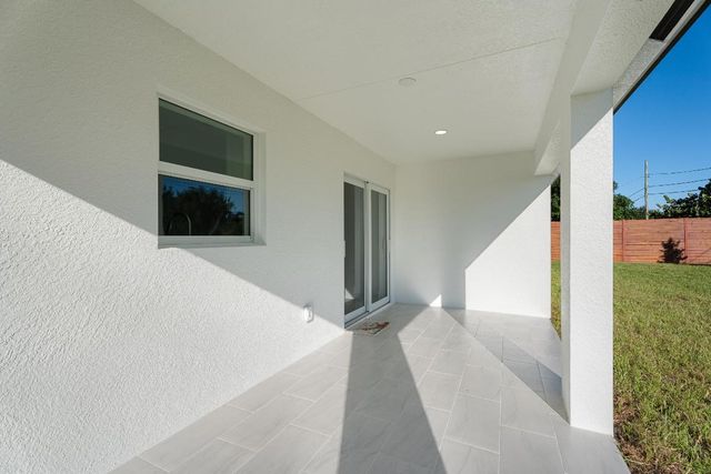 884 SW Thrift Avenue, Port St. Lucie, Port St Lucie, FL 34953