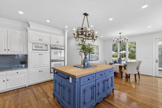 22 Hollins Drive, Santa Cruz, CA 95060
