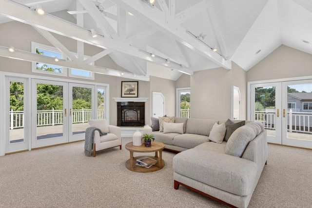 22 Hollins Drive, Santa Cruz, CA 95060