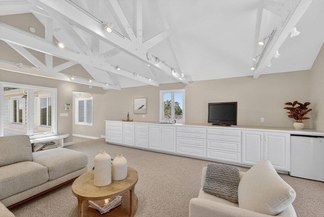 22 Hollins Drive, Santa Cruz, CA 95060