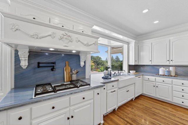 22 Hollins Drive, Santa Cruz, CA 95060