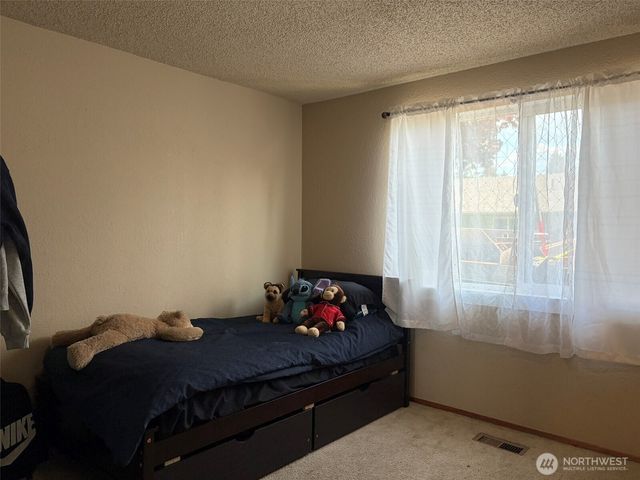 1008 S 80th Street, Tacoma, WA 98408