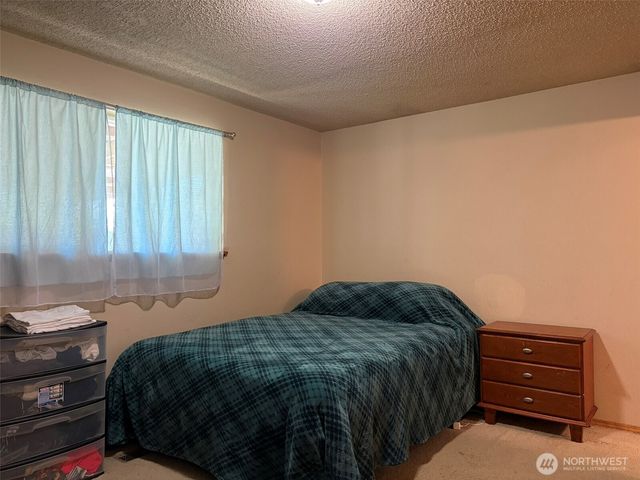 1008 S 80th Street, Tacoma, WA 98408