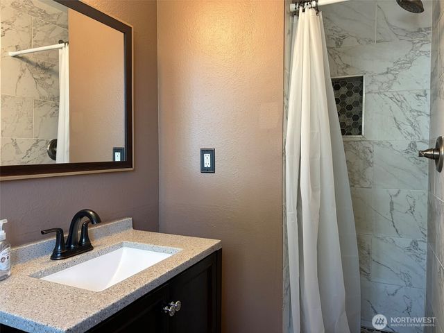 1008 S 80th Street, Tacoma, WA 98408