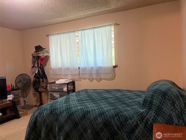 1008 S 80th Street, Tacoma, WA 98408