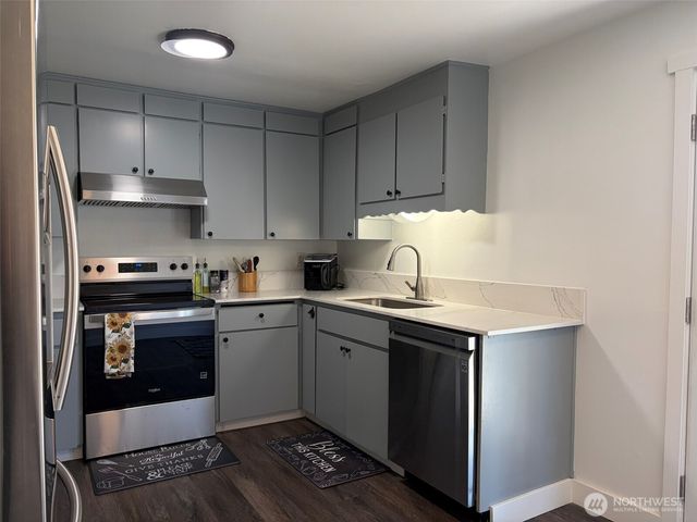 1008 S 80th Street, Tacoma, WA 98408