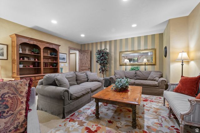 2133 E AVELINE AVE, Millcreek, UT 84109